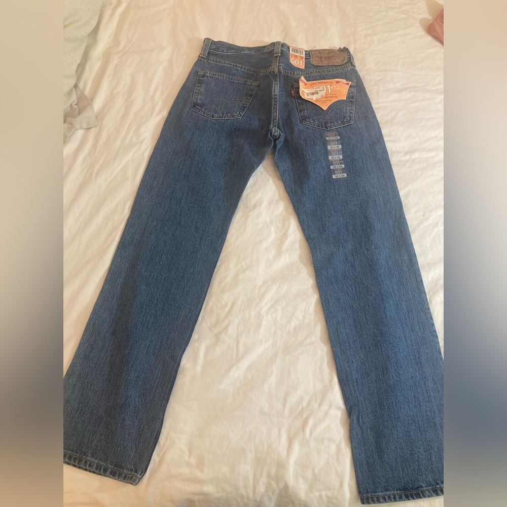 501 Levi’s blue jeans